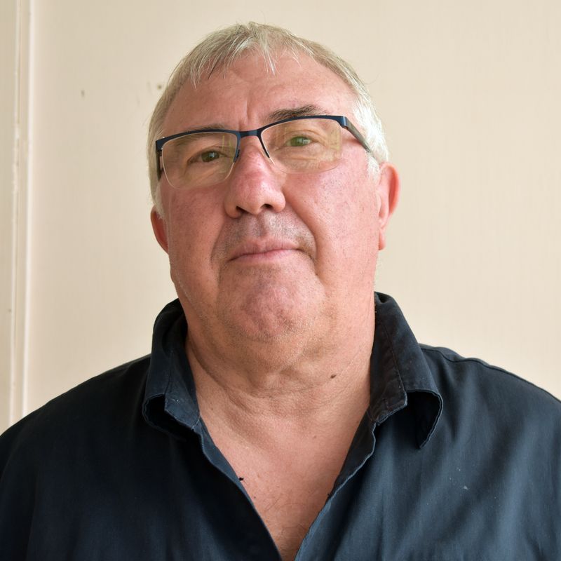 Dr. Mauvezin